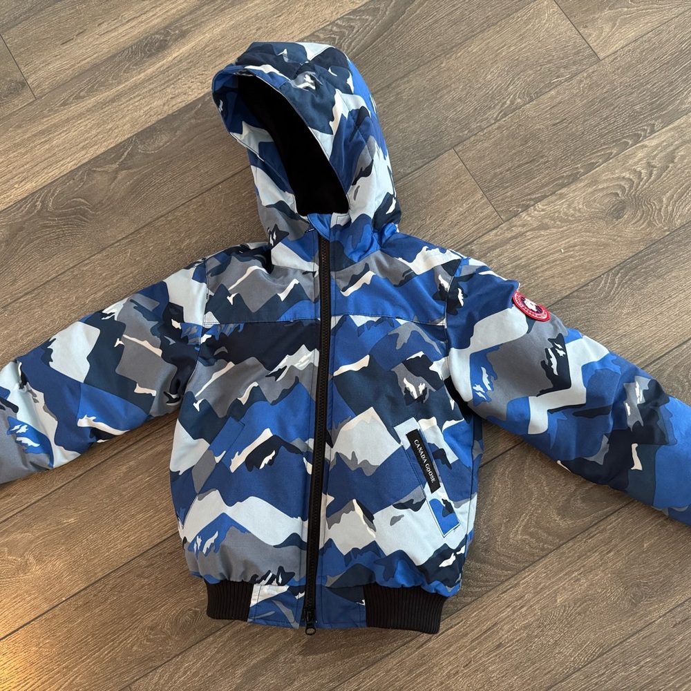 Authentic Canada Goose KIDS GRIZZLY BOMBER PRINT 120cm
